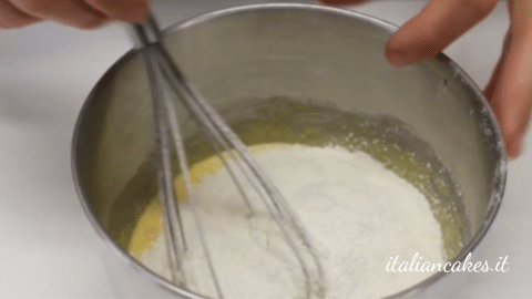 Crema Pasticcera incorporare la farina nei tuorli