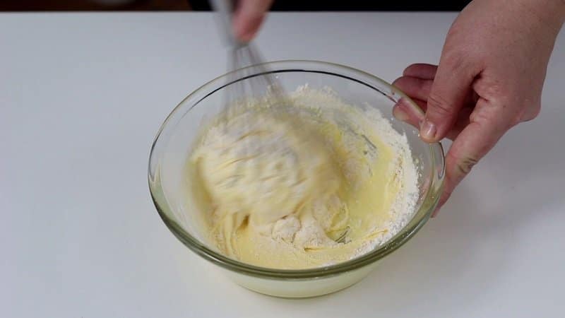 Preparare la crema pasticcera